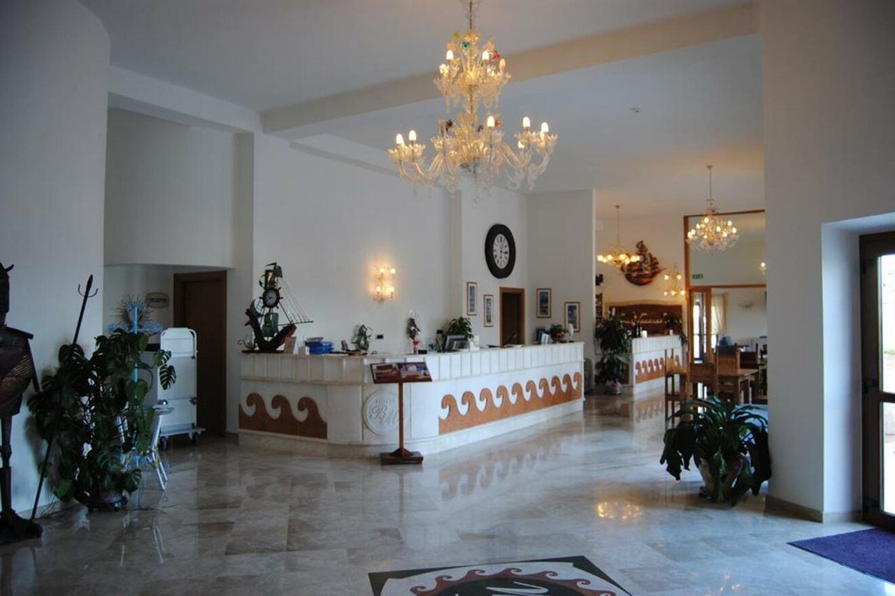 Hotel Brancamaria Cala Gonone Exterior foto
